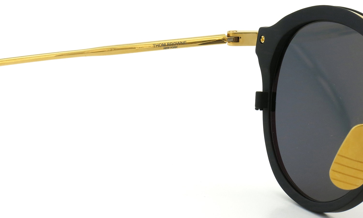 THOM BROWNE.  TB-110-A 48size BLK-GLD