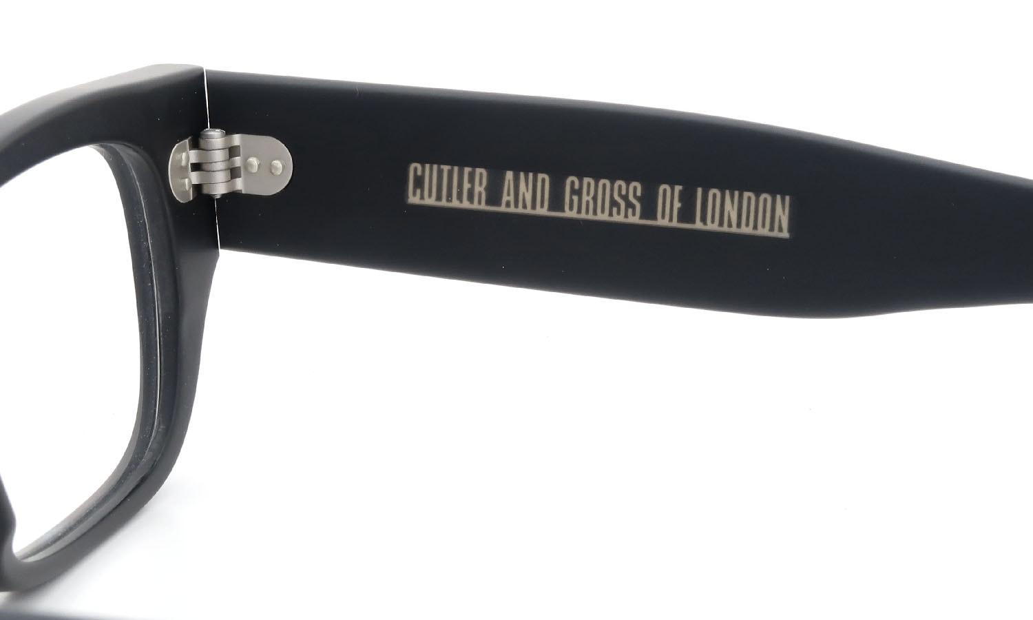 CUTLER AND GROSS 0692 MB