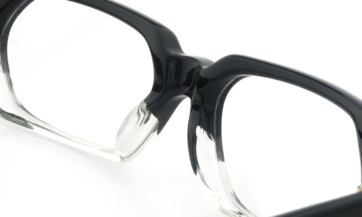 Oliver Goldsmith WONG Black Float