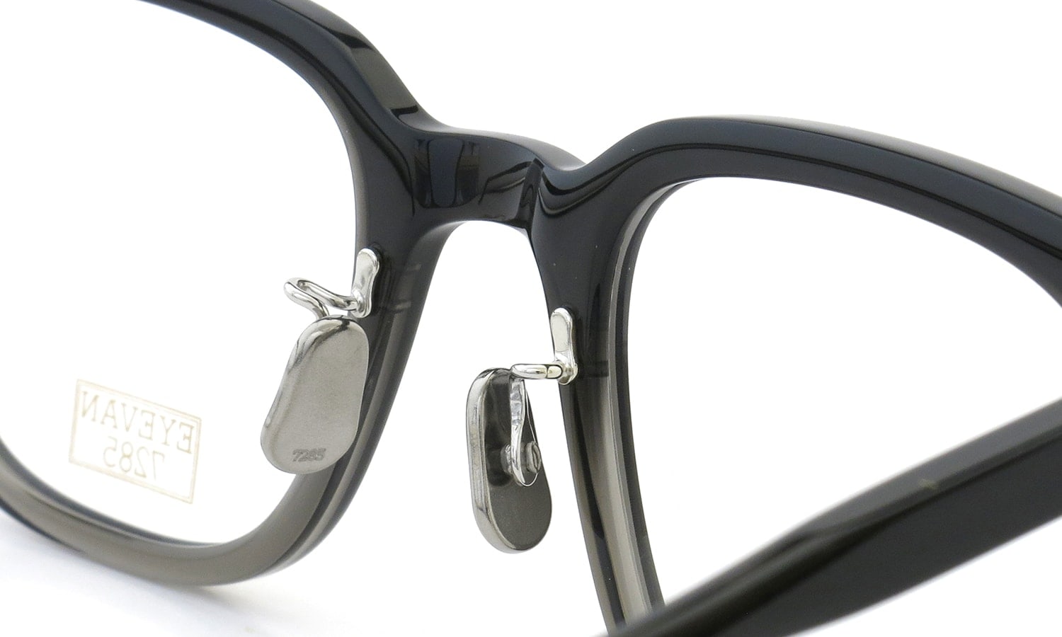 EYEVAN7285 319 C.121
