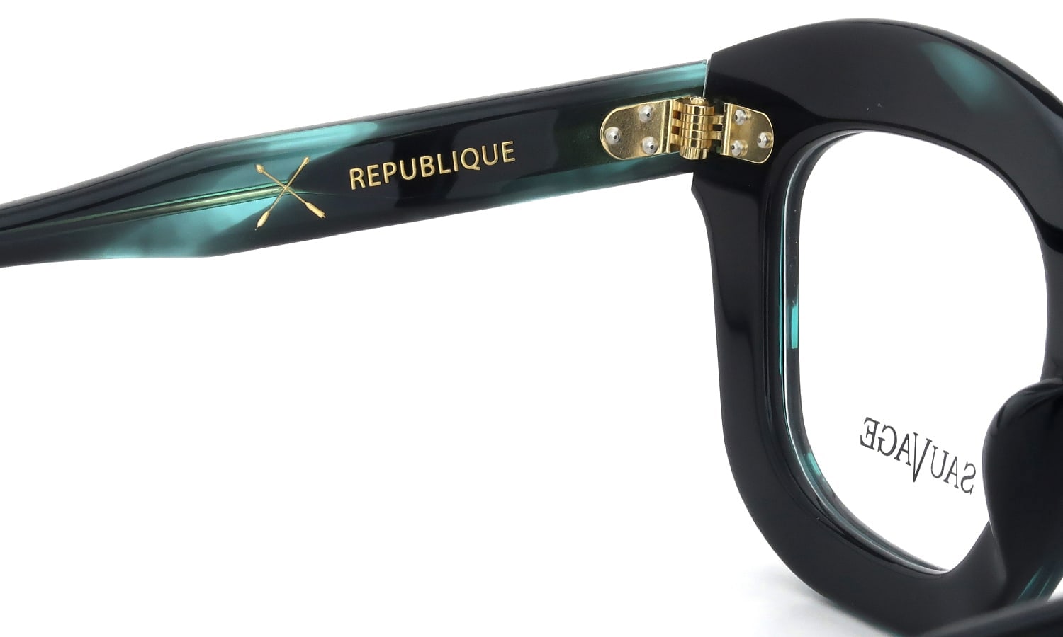 SAUVAGE REPUBLIQUE Emerald Sasa