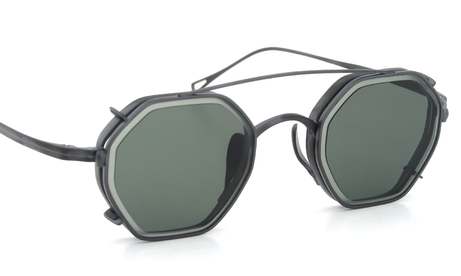 KameManNen クリップオンサングラスセット KMN-152 44size MBK/ Green-lens