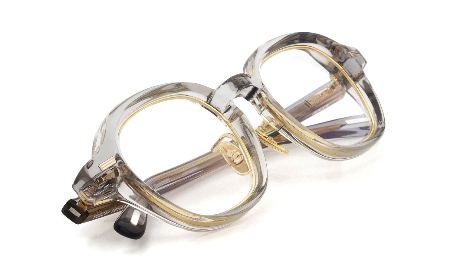 YUICHI TOYAMA:5 メガネ通販 BEACON col.04