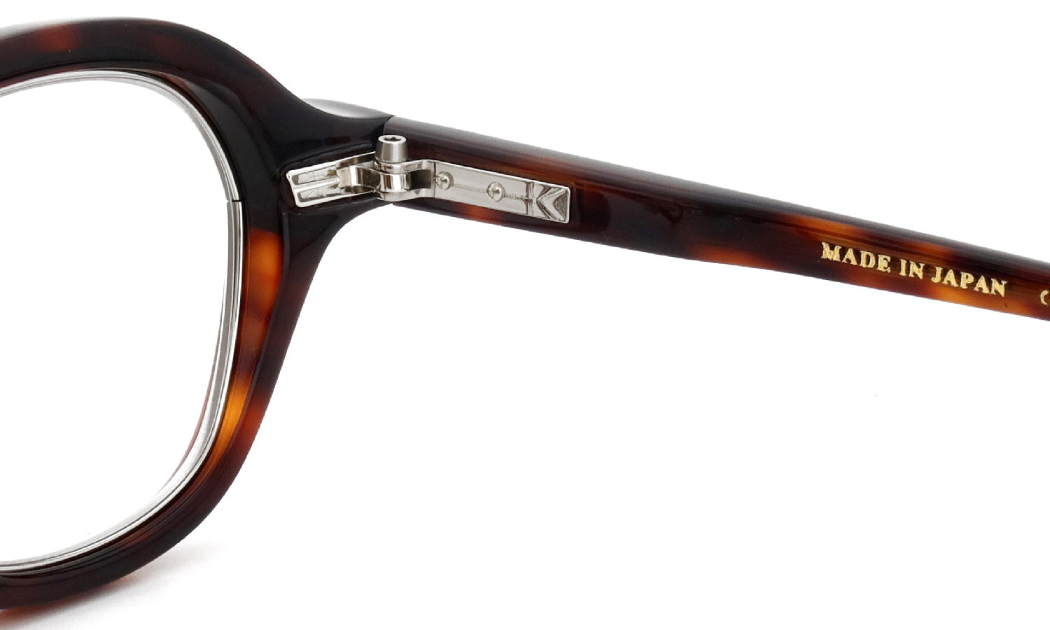 YUICHI TOYAMA:5 メガネ通販 BEACON col.03