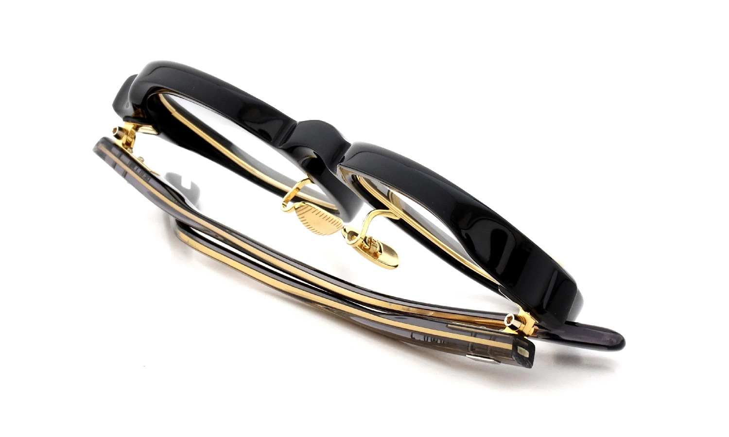 YUICHI TOYAMA:5 メガネ通販 BEACON col.01