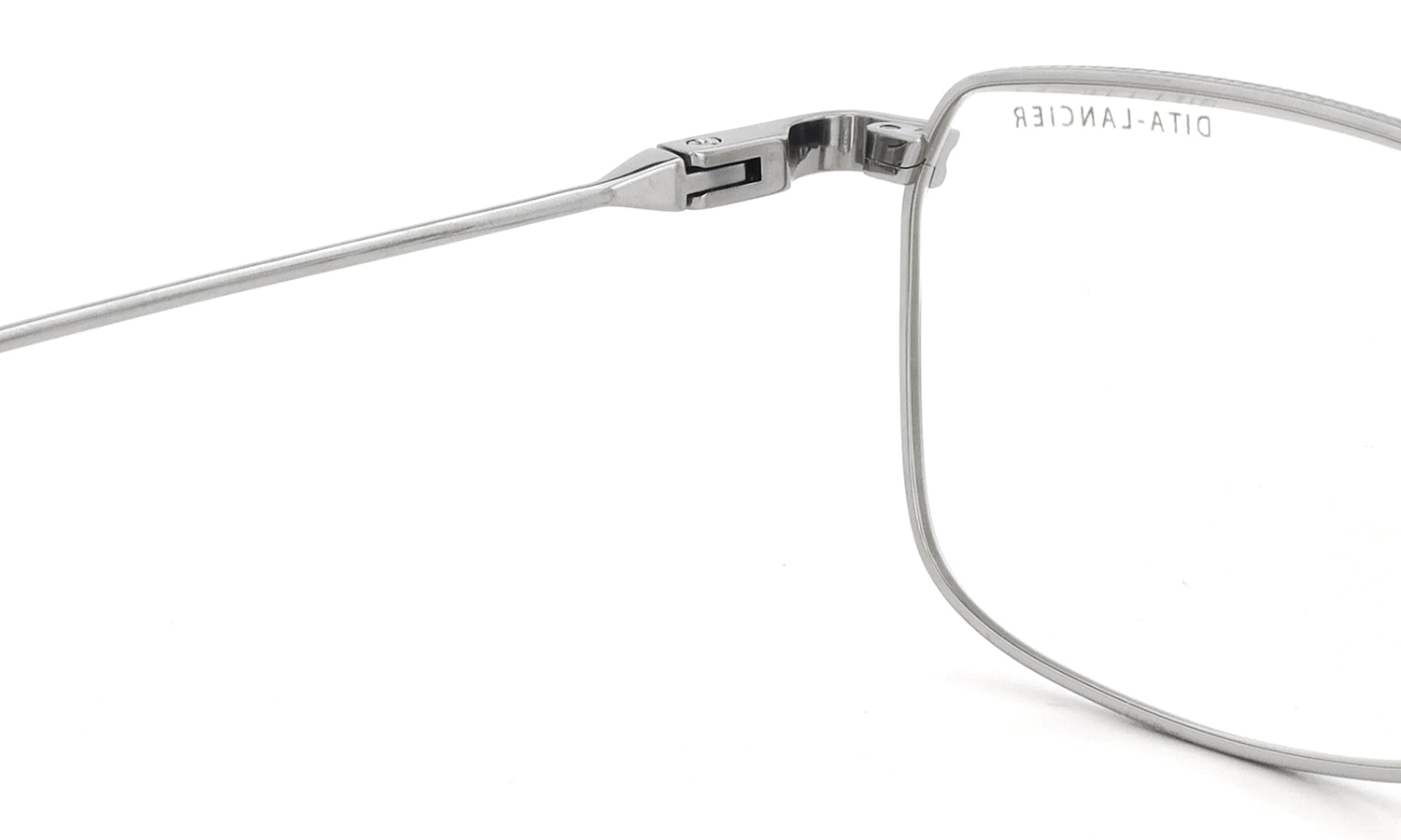 DITA Lancier メガネ LSA-114 DLX114-B-05 Shiny Silver 左側ヒンジと左テンプルの裏側