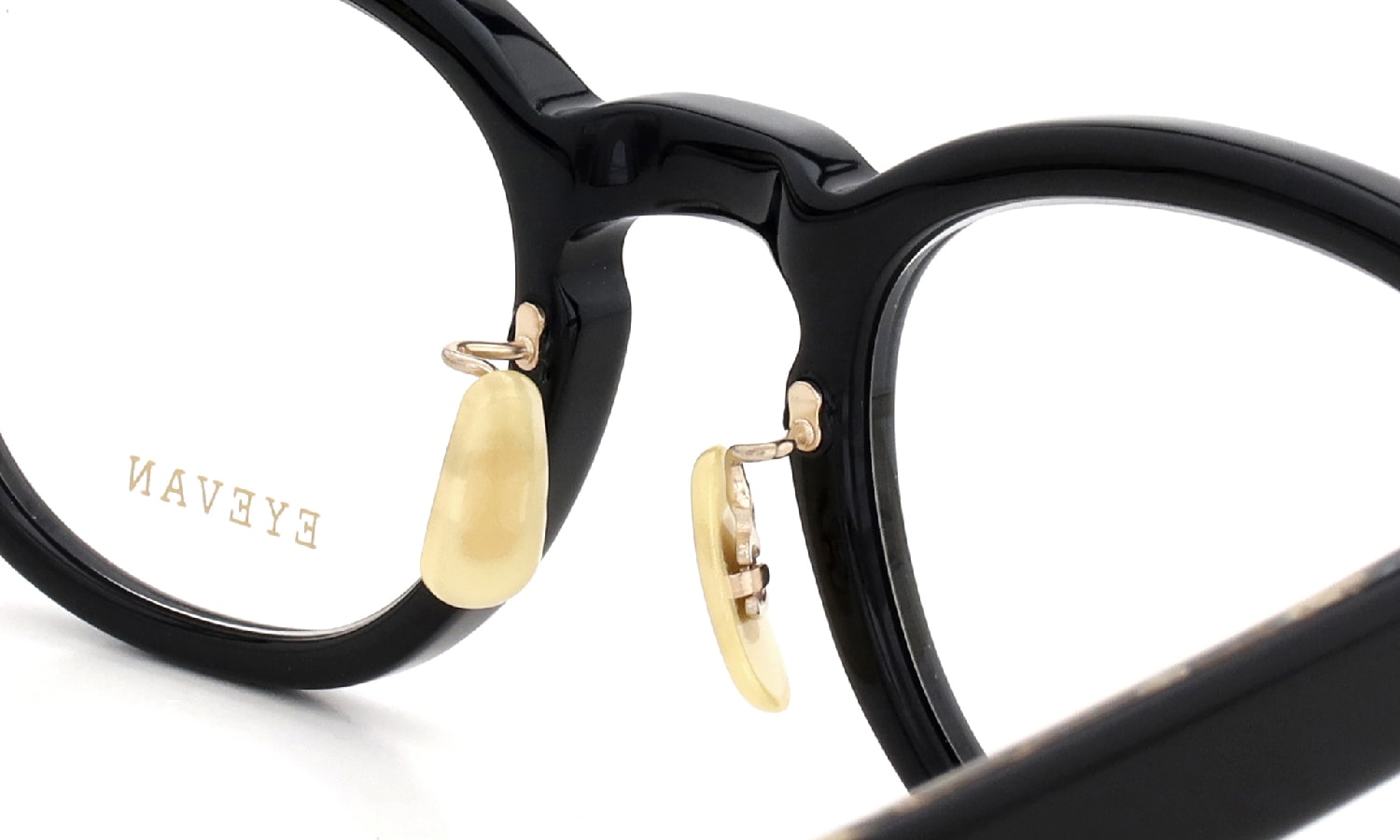 EYEVAN 定番メガネ Webb(45) col.PBK ブリッジ裏側とパットのディテール