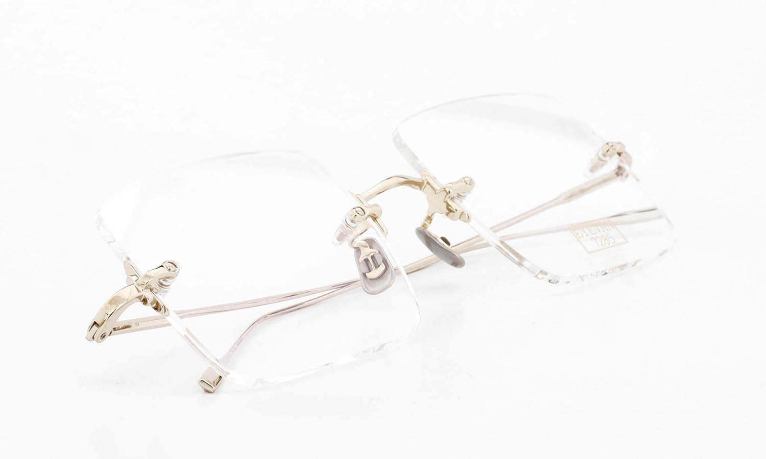EYEVAN7285 縁無しメガネ通販 1196-2 (54) C.902 WHITE GOLD 折り畳んだ状態1