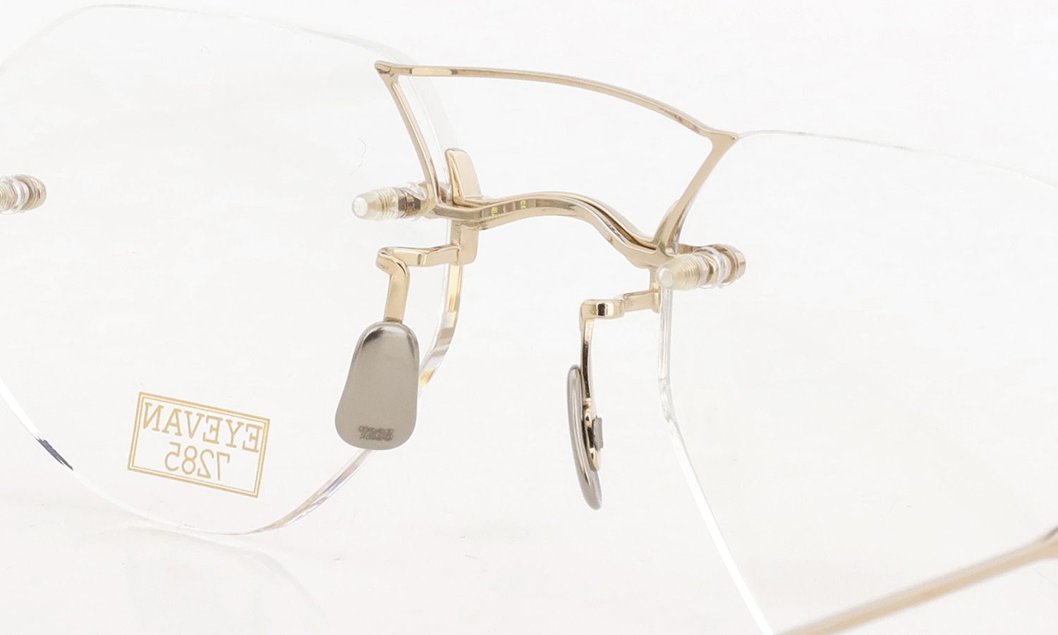EYEVAN7285 メガネ通販 1296-2(49) c.902 二重のブリッジとパットのディテール