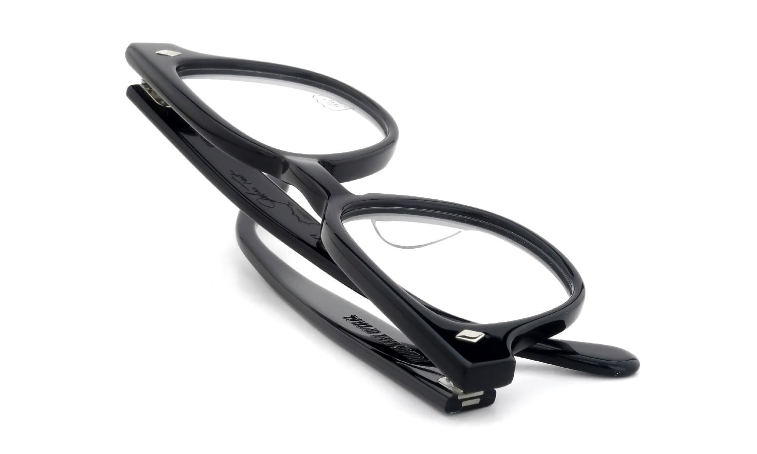 JULIUS TART OPTICAL メガネ BRYAN-48-22 col.BLACK 折り畳んだ状態2