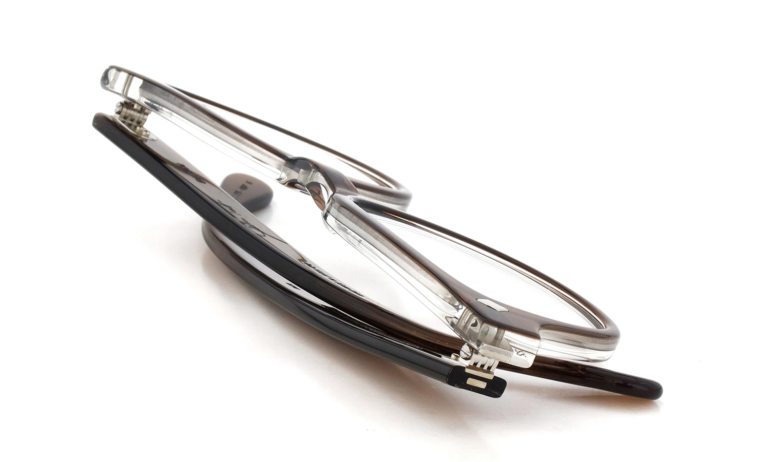 JULIUS TART OPTICAL メガネ BRYAN-48-22 col.BROWN CRYSTAL II 折りたたんだ状態2