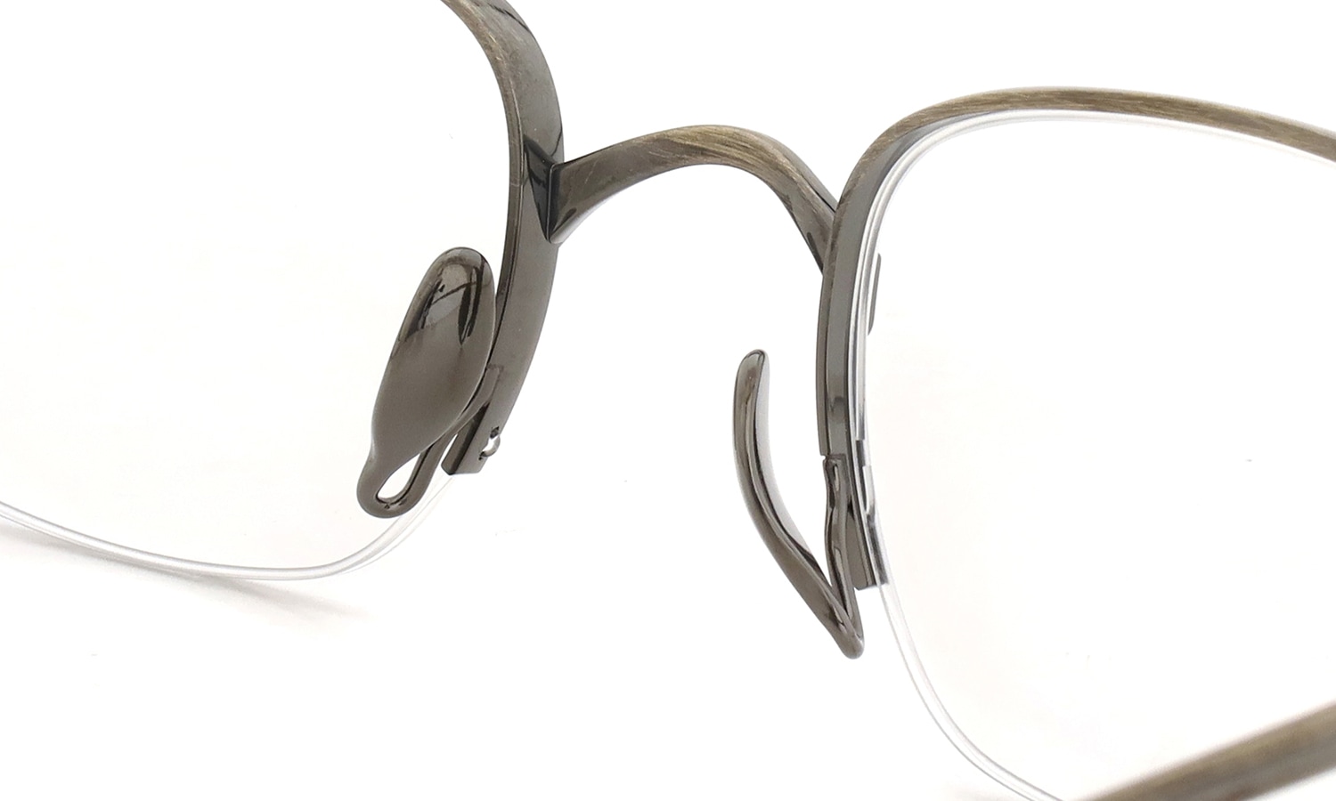 KameManNen メガネ通販 KMN-9932 AG 48size ブリッジと新型パットのディテール