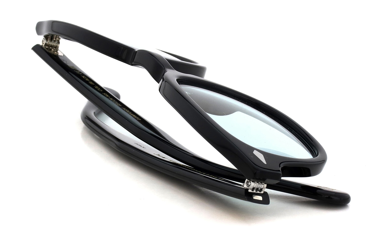 MOSCOT 紫外線調光サングラス LEMTOSH 49size(L) col.BLACK BLUE+ 折り畳んだ状態