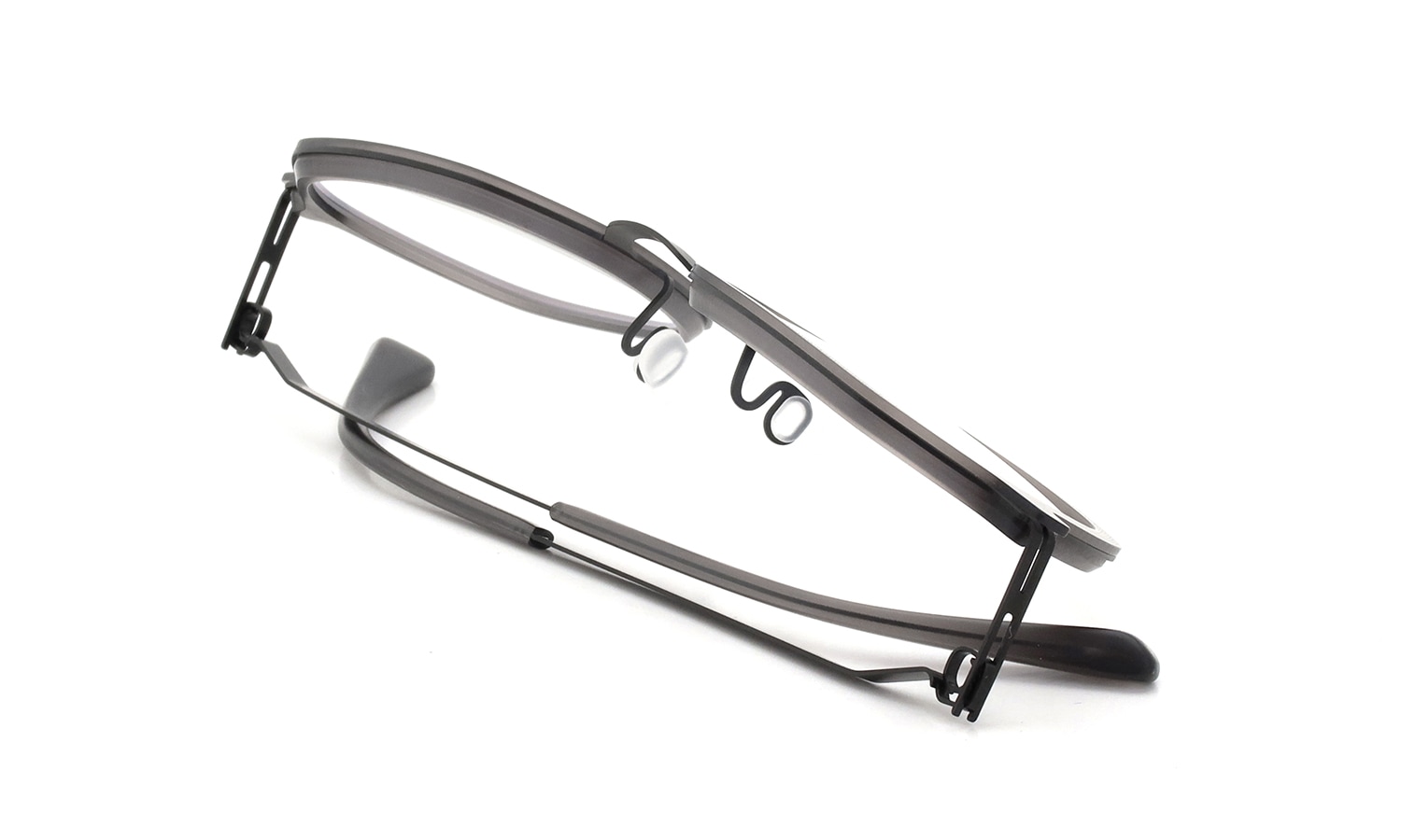MYKITA メガネ DIMAS COL.692 折り畳んだ状態2