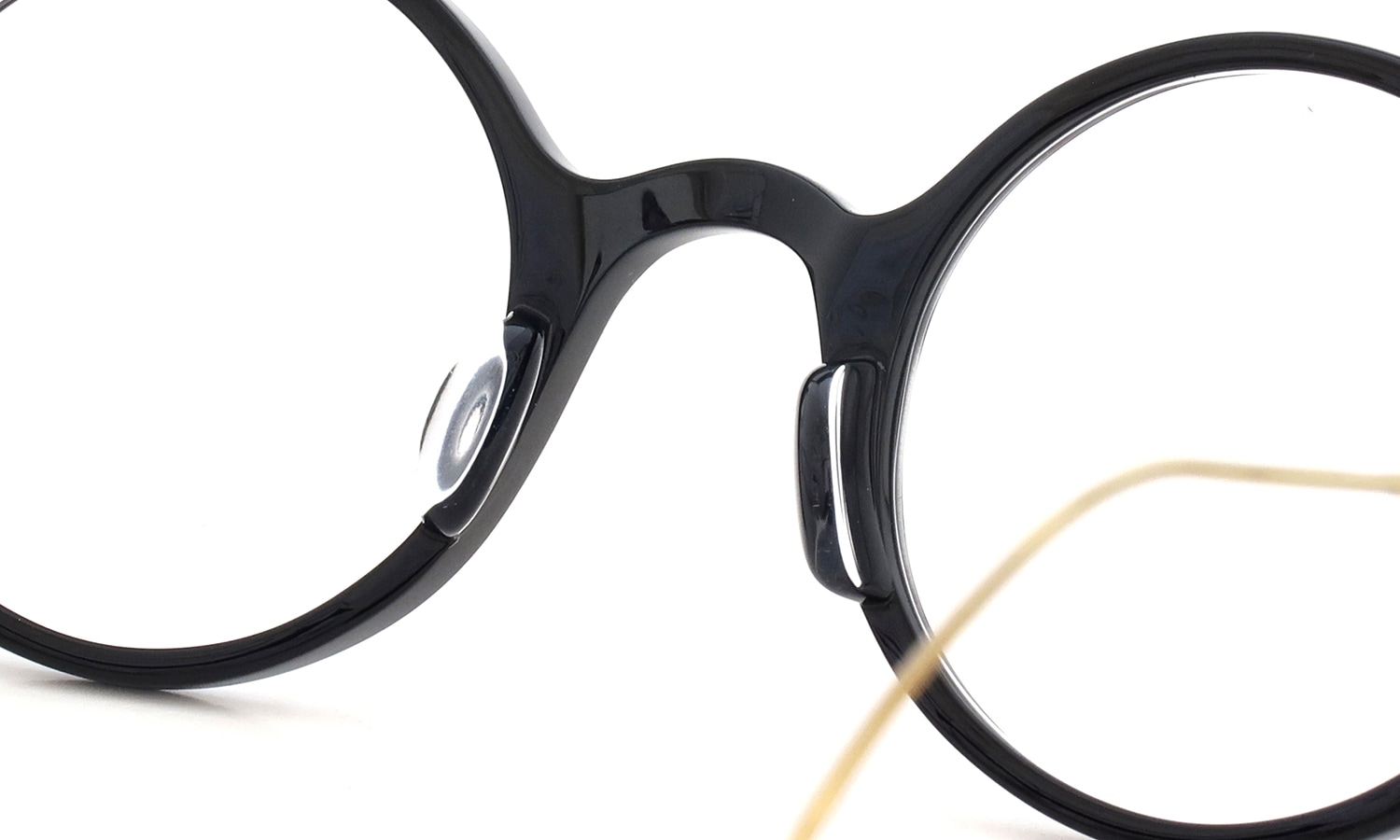 Oliver Goldsmith 100周年記念モデル 限定復刻メガネ通販 PORTSMOUTH col.Nero アジア仕様のクリア鼻パッドとブリッジディテール