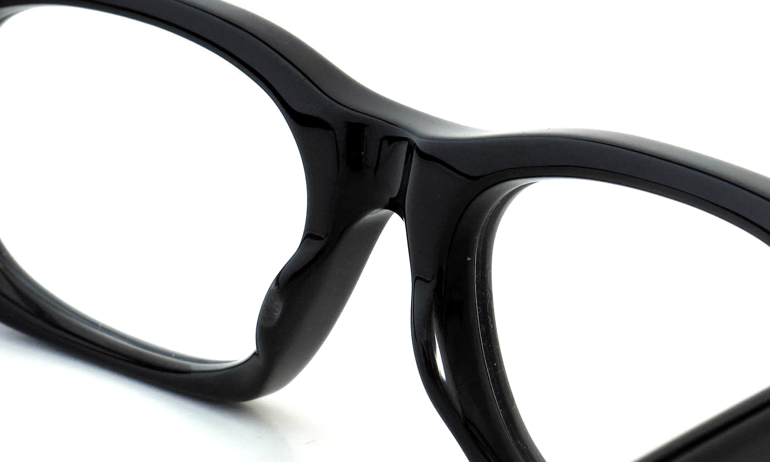 Oliver Goldsmith メガネ通販 VICE CONSUL-g Nero ブリッジ裏側と標準パットの詳細