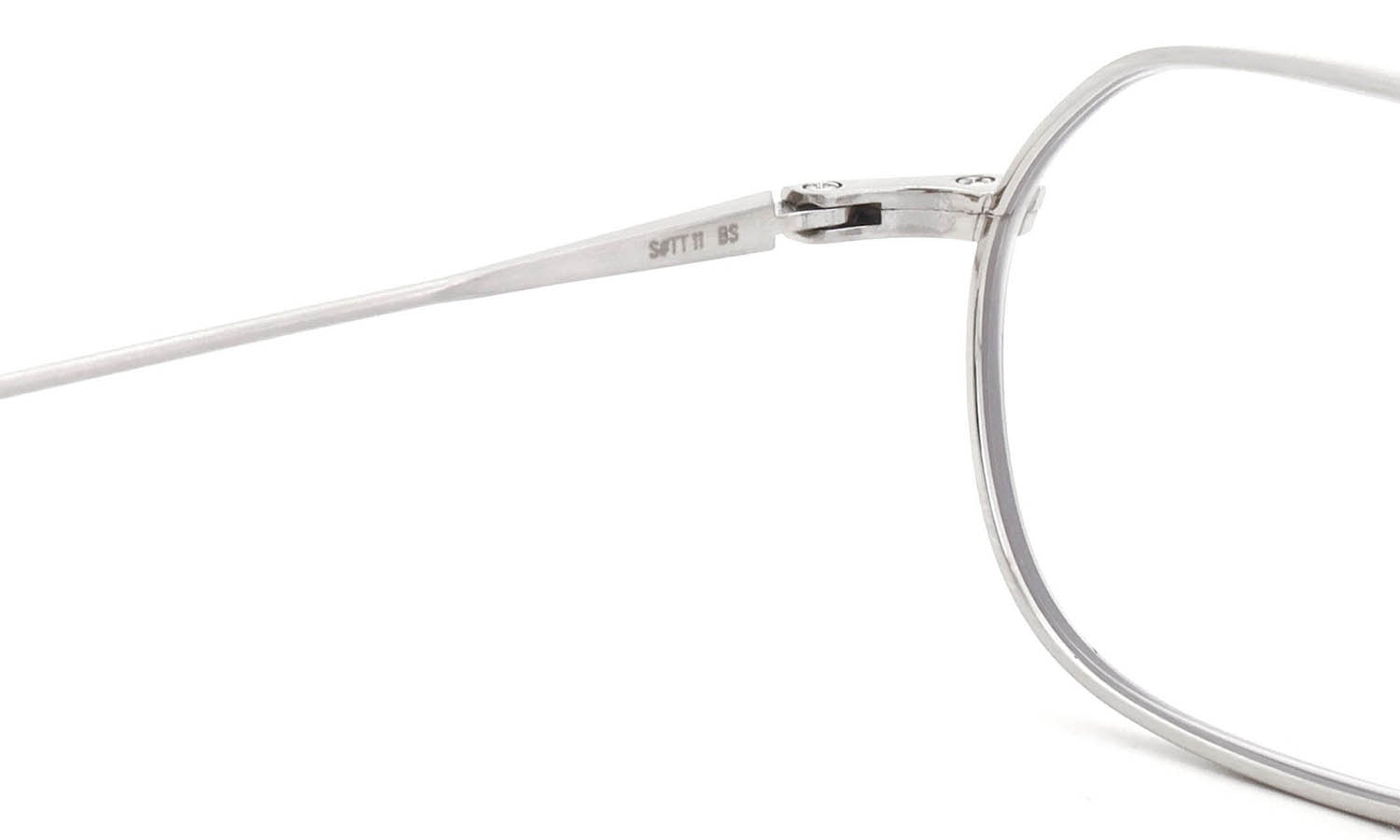 PETER AND MAY ピーターアンドメイ 伊達メガネ通販 TT11 AKIRA col.BRUSHED SILVER 左側ヒンジの裏側とテンプル刻印