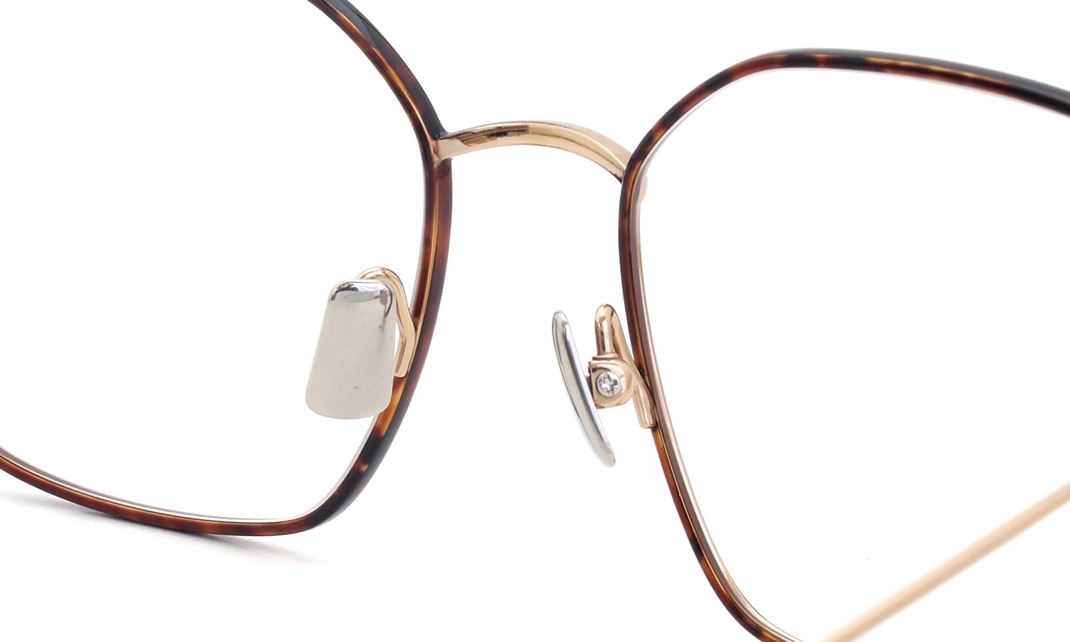 PETER AND MAY ピーターアンドメイ 伊達メガネ通販 TT6 MONDAY col.TORTOISE&GOLD ブリッジ裏とパットのディテール