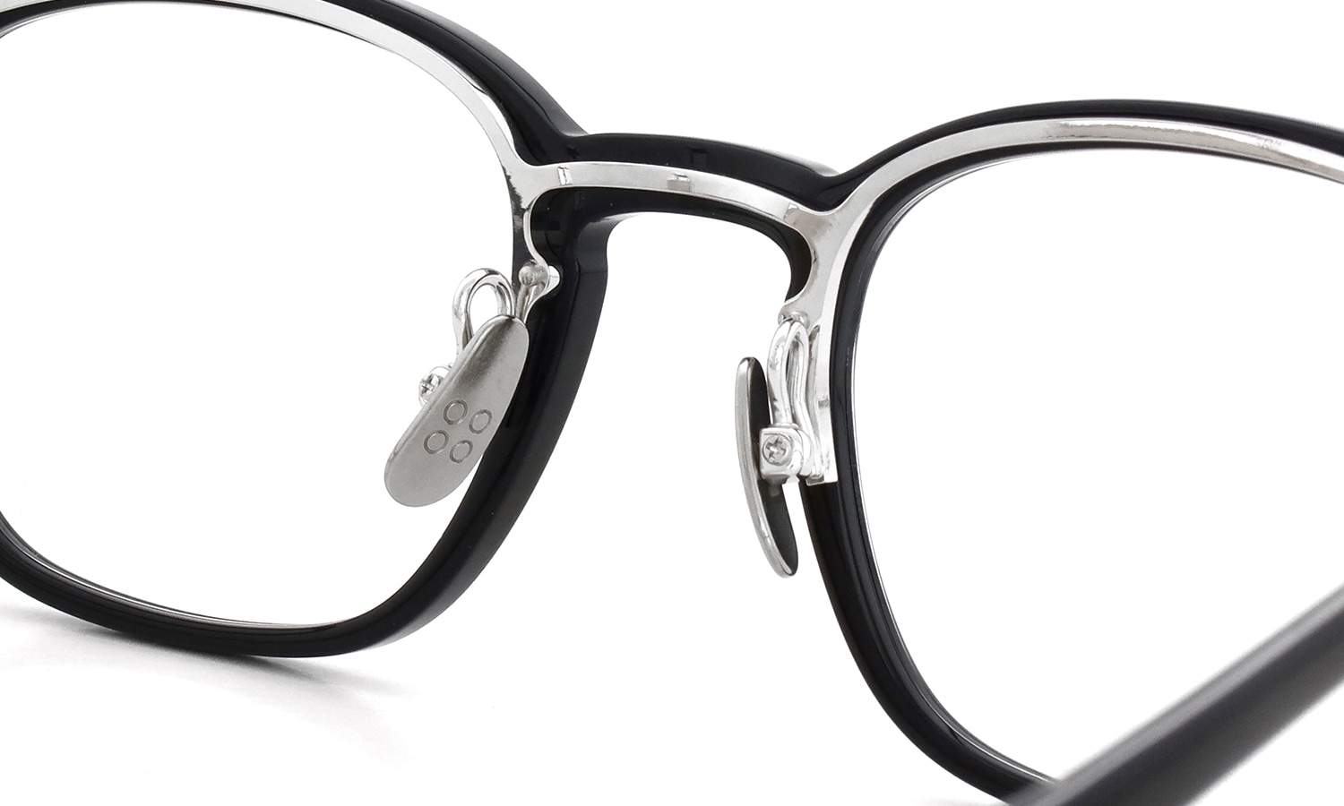 YELLOWS PLUS メガネ BRUNO C1W black/silver  パットとブリッジを後ろから見た状態