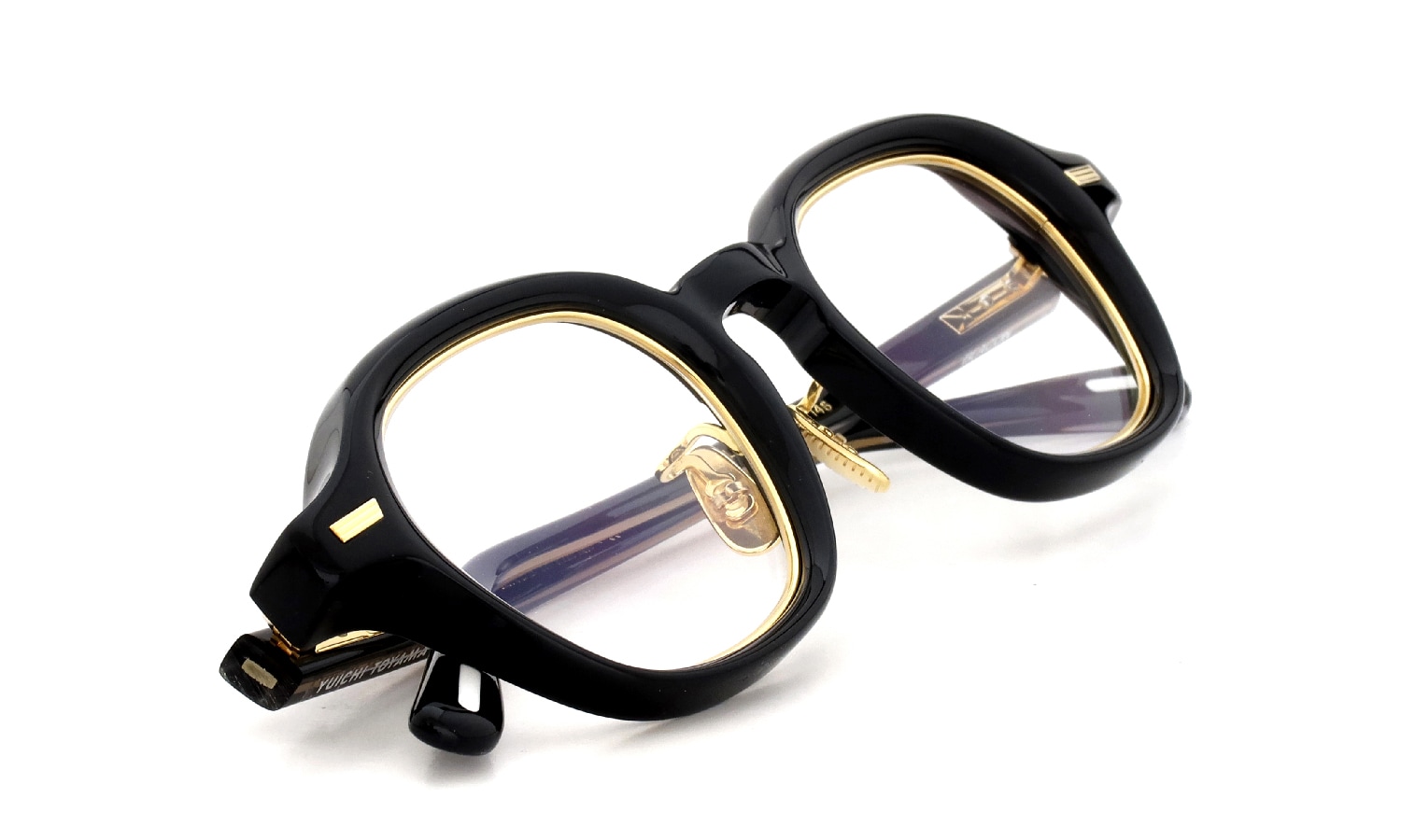 YUICHI TOYAMA:5 メガネ通販 BEACON col.01