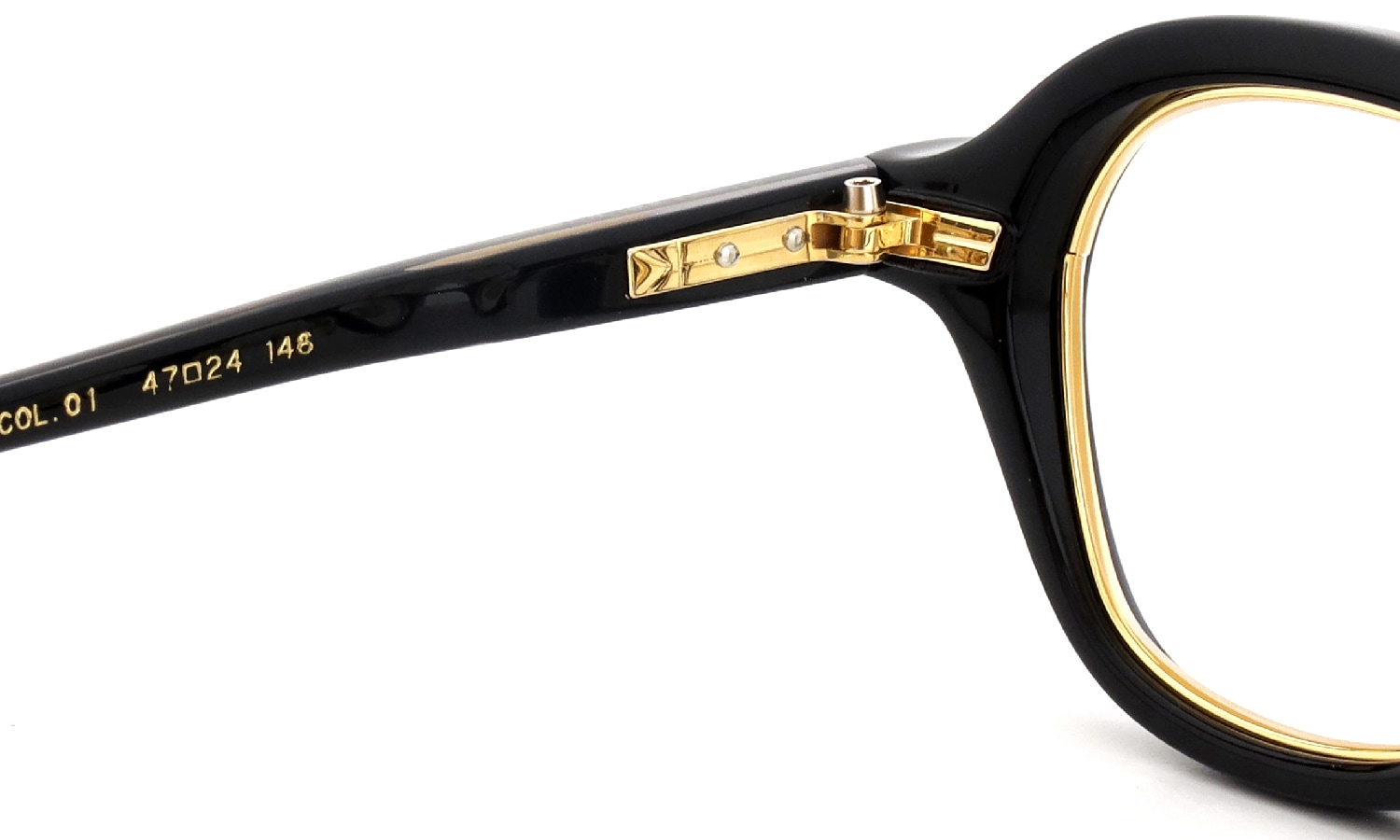 YUICHI TOYAMA:5 メガネ通販 BEACON col.01