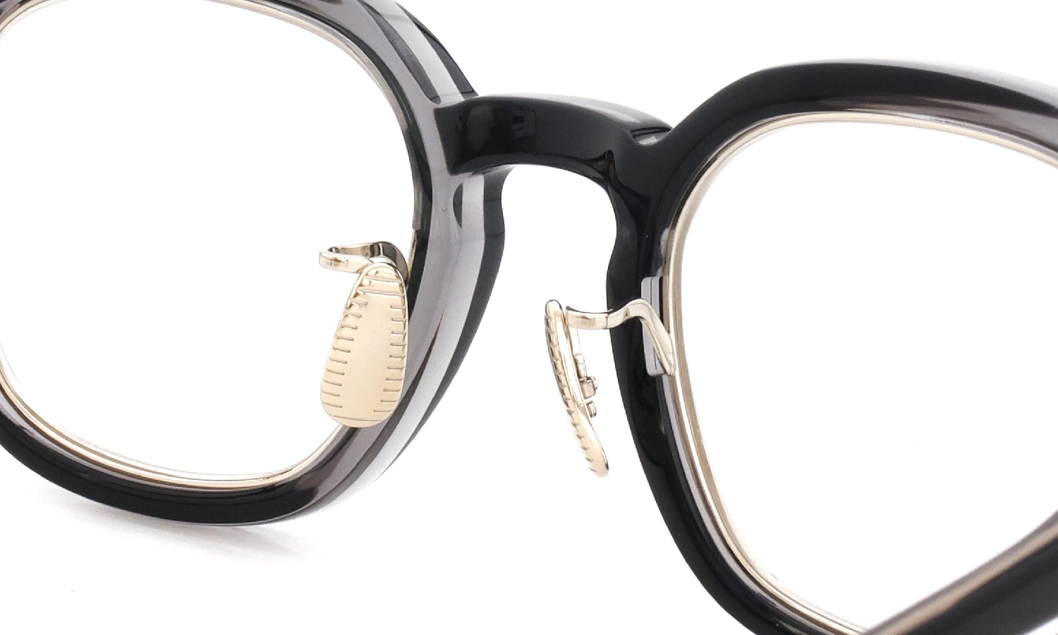 YUICHI TOYAMA:5 メガネ通販 BEACON col.02