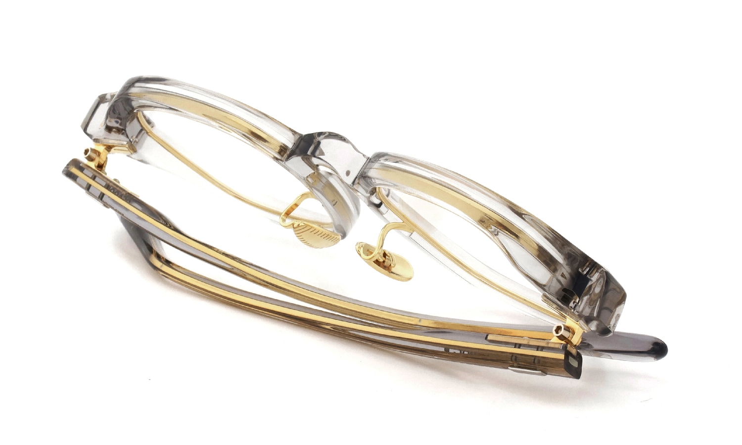 YUICHI TOYAMA:5 メガネ通販 BEACON col.04