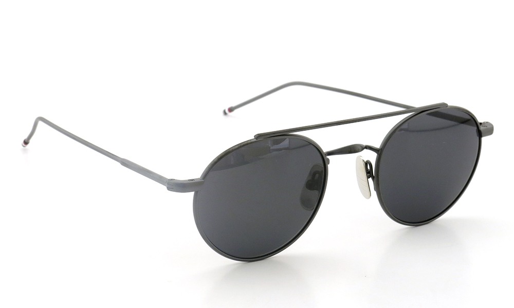 THOM BROWNE.  NEW YORK（トムブラウンニューヨーク）サングラス TB-101-C-T BLK 49size ナナメ