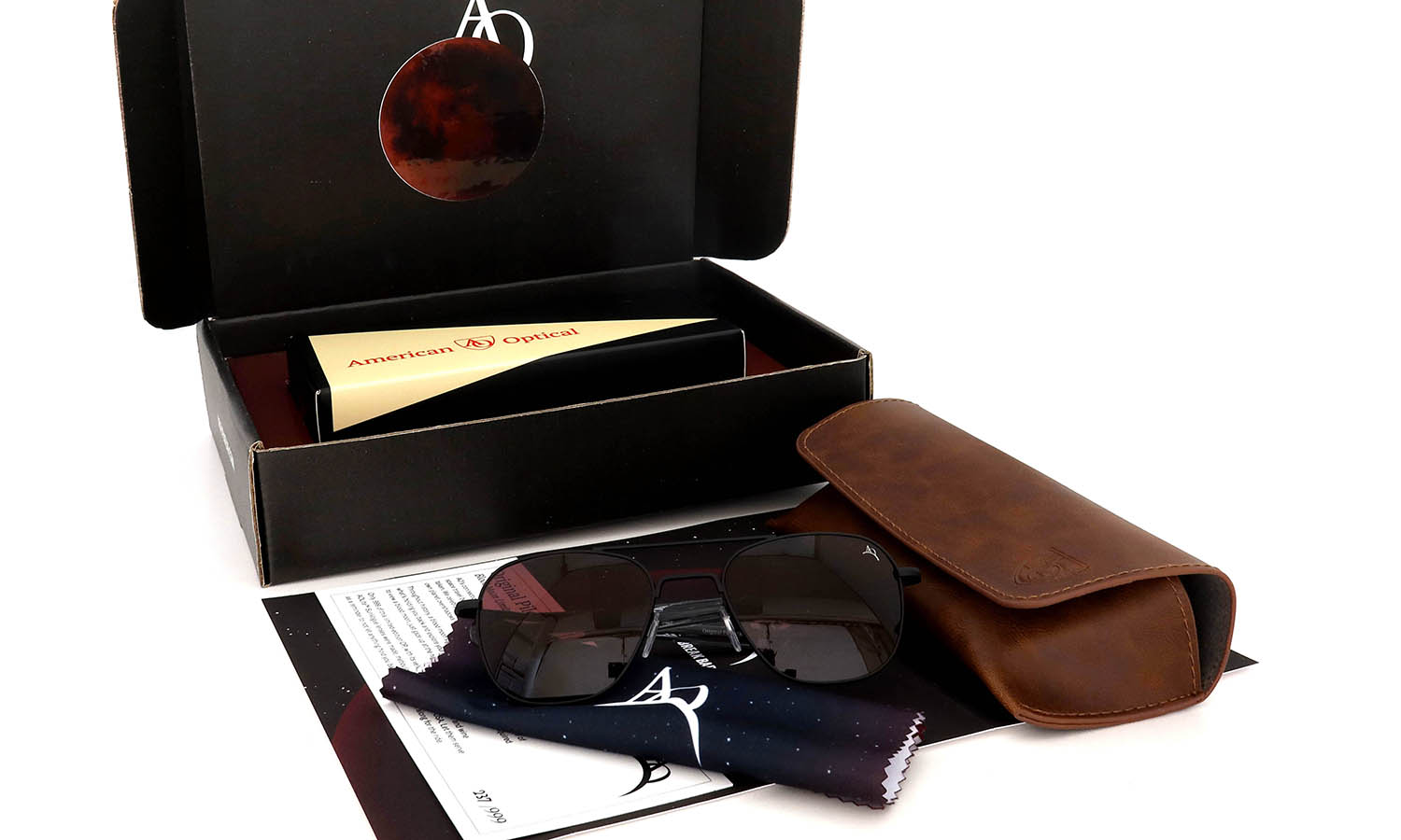 American Optical 限定生産999本サングラス通販 Original Pilot (Blood Moon) ケース