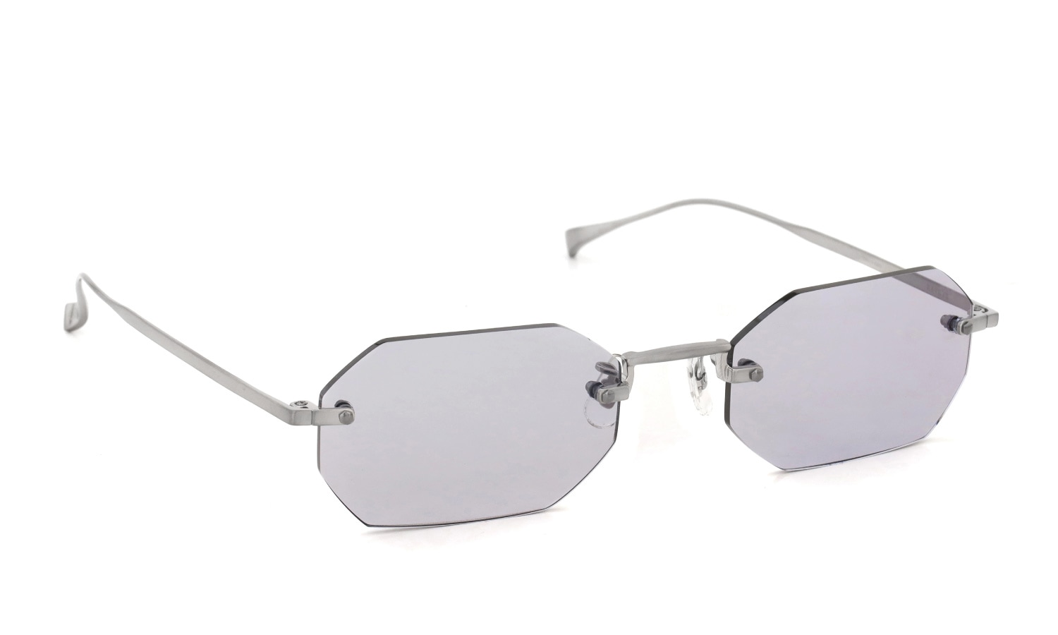 EYEVAN アイヴァン 縁無しサングラス通販 Traction(52) col.BC /MD GRY N 斜め正面